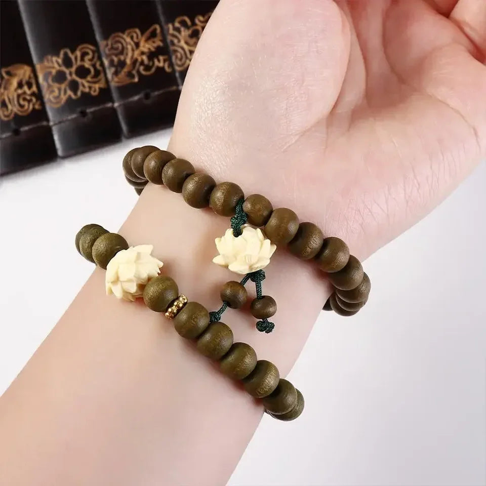 Fashion Elastic Flower Bracelet Hand Woven Rosary Wood Bead Bracelet Natural Sandalwood Lucky Bracelet Luxury For Women